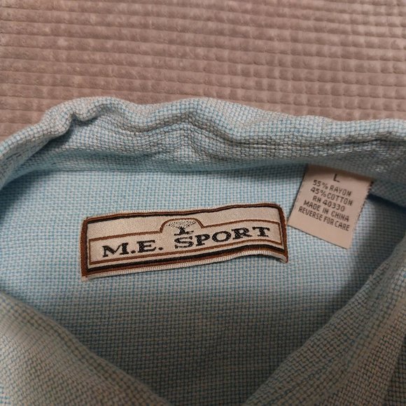 3/$15  M.E. Sport Short Sleeve Button Up - Picture 2 of 2